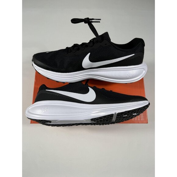 New Nike Revolution 8 Shoes Mens Size 13 Black White Running HJ9198 003 main image 6